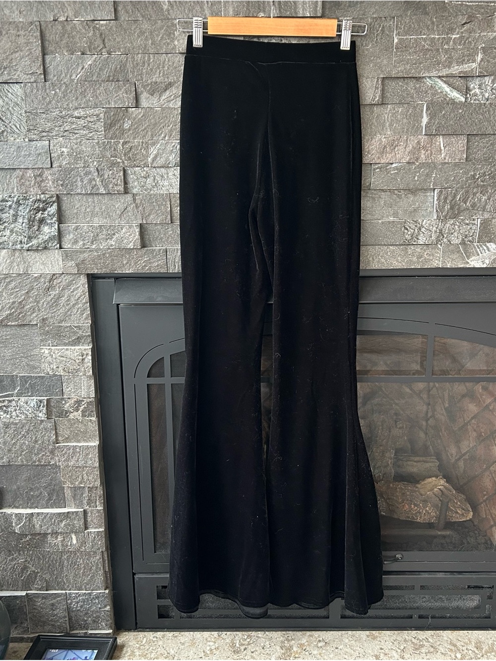Killstar - [NWTs]A Devil’s Rose Velvet Embroidered Flares - Picture 5 of 7
